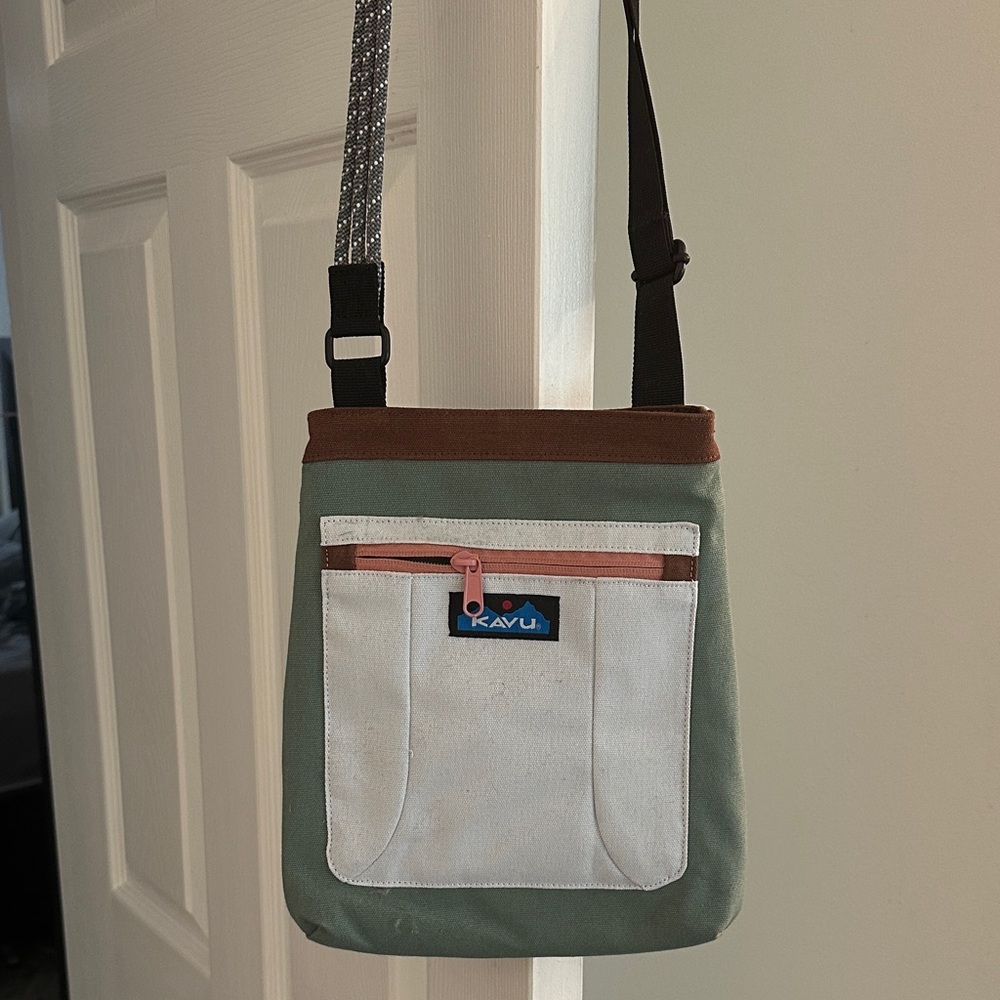 Kavu Green and White Crossbody Bag